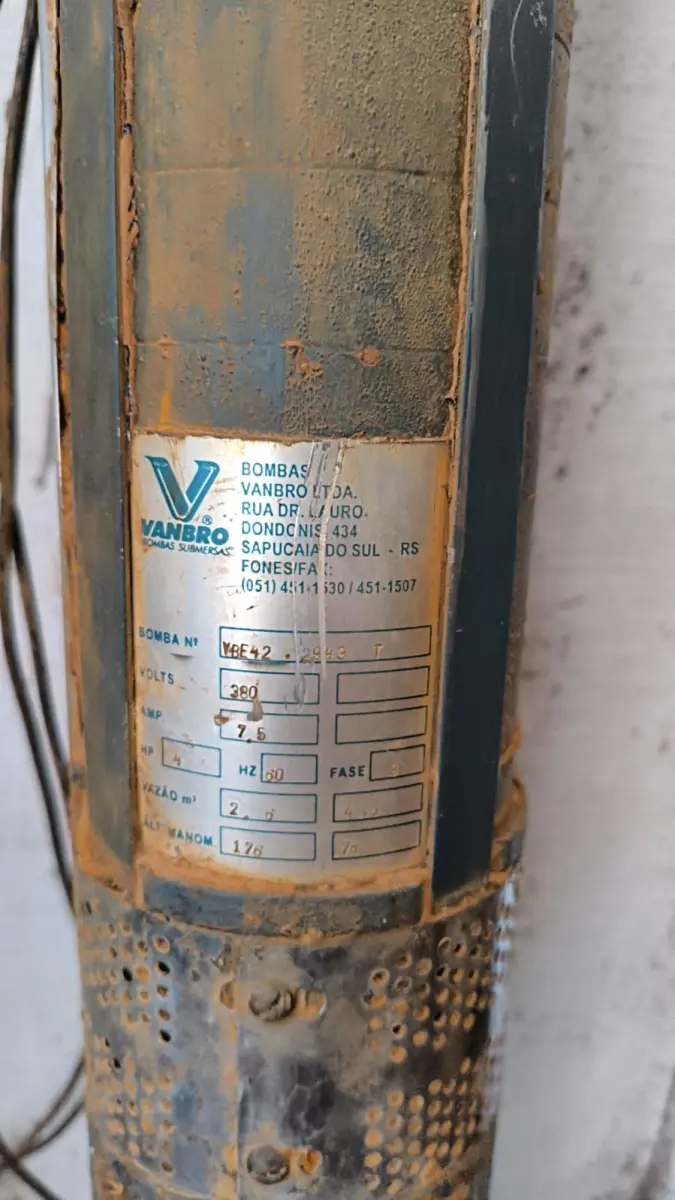 LOTE 038 - BOMBA SUBMERSA VAMBRO 4CV 28 ESTÁGIOS