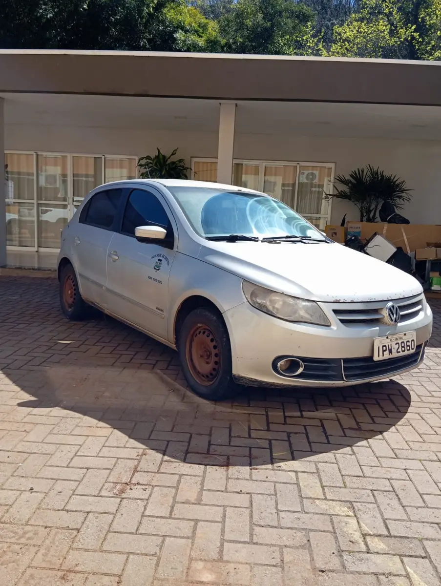 LOTE 021 - AUTOMOVEL VOLKSWAGEM GOL 1.6 POWER, ALCO/GASOL, 2009/10 E RADIO AUTOMOTIVO C/CD MPE E USB PIONNER