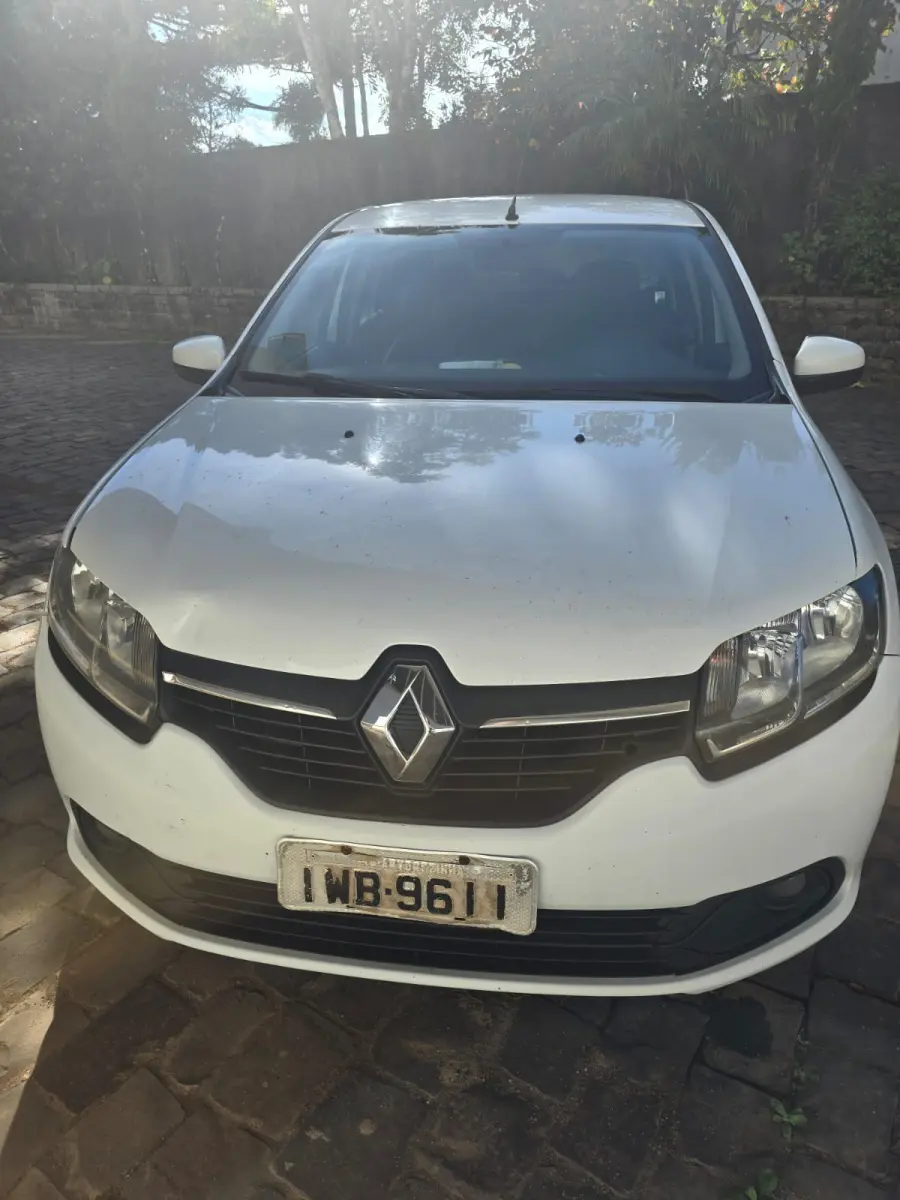 LOTE 012 - LOGAN Renoult EXPR 16 R, de cor branca, Ano/Modelo: 2014/2014