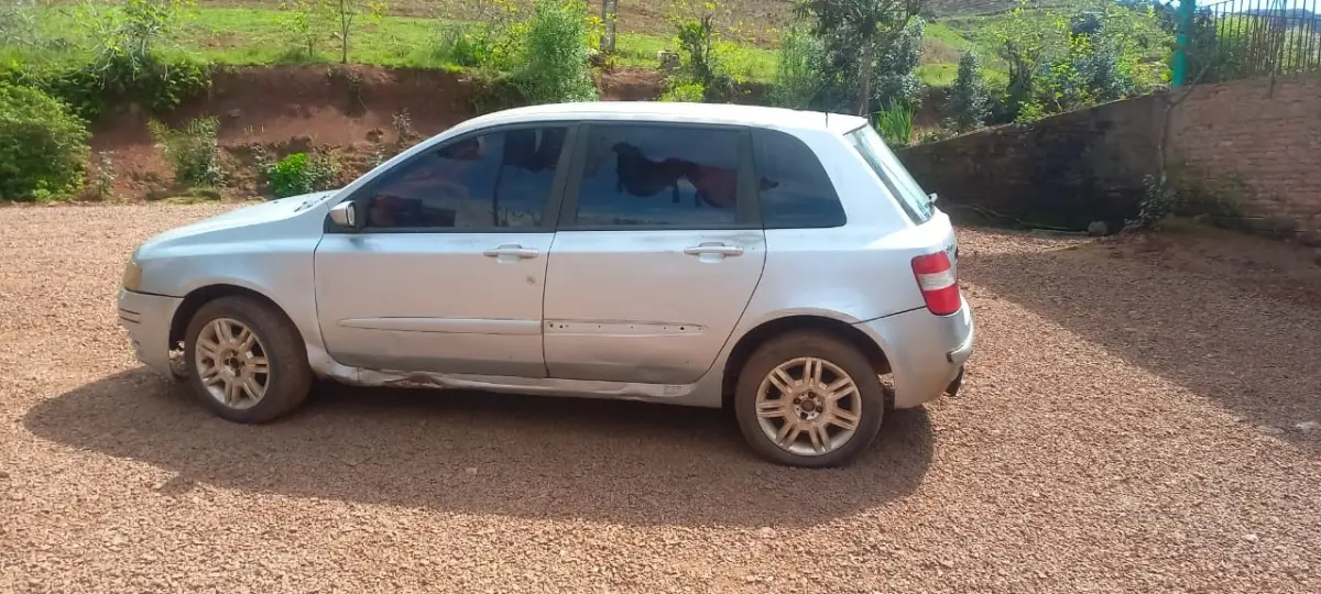 LOTE 000 - FIAT/STILO 2005/2006 Prata