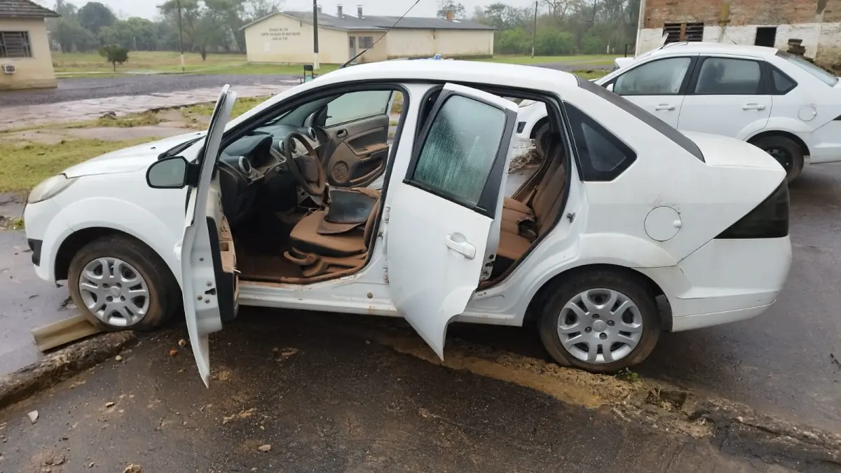 LOTE 039 - FORD/FIESTA SEDAN 1.6 FLEX, placa: IUP-7172, ano/modelo: 13/13