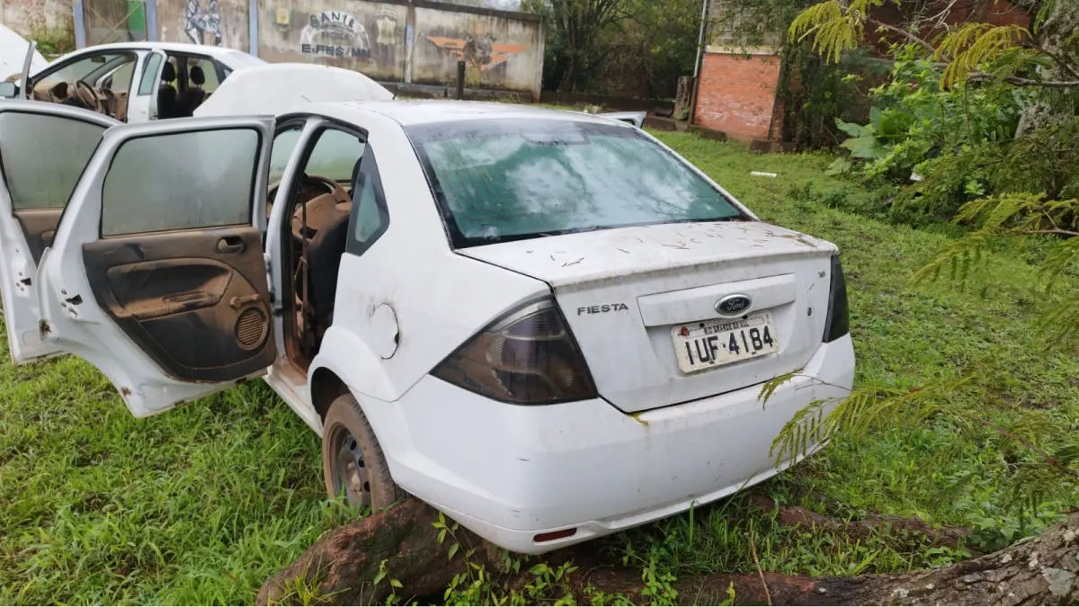 LOTE 034 - FORD/FIESTA SEDAN 1.6 FLEX, placa: IUF-4184, ano/modelo: 13/13