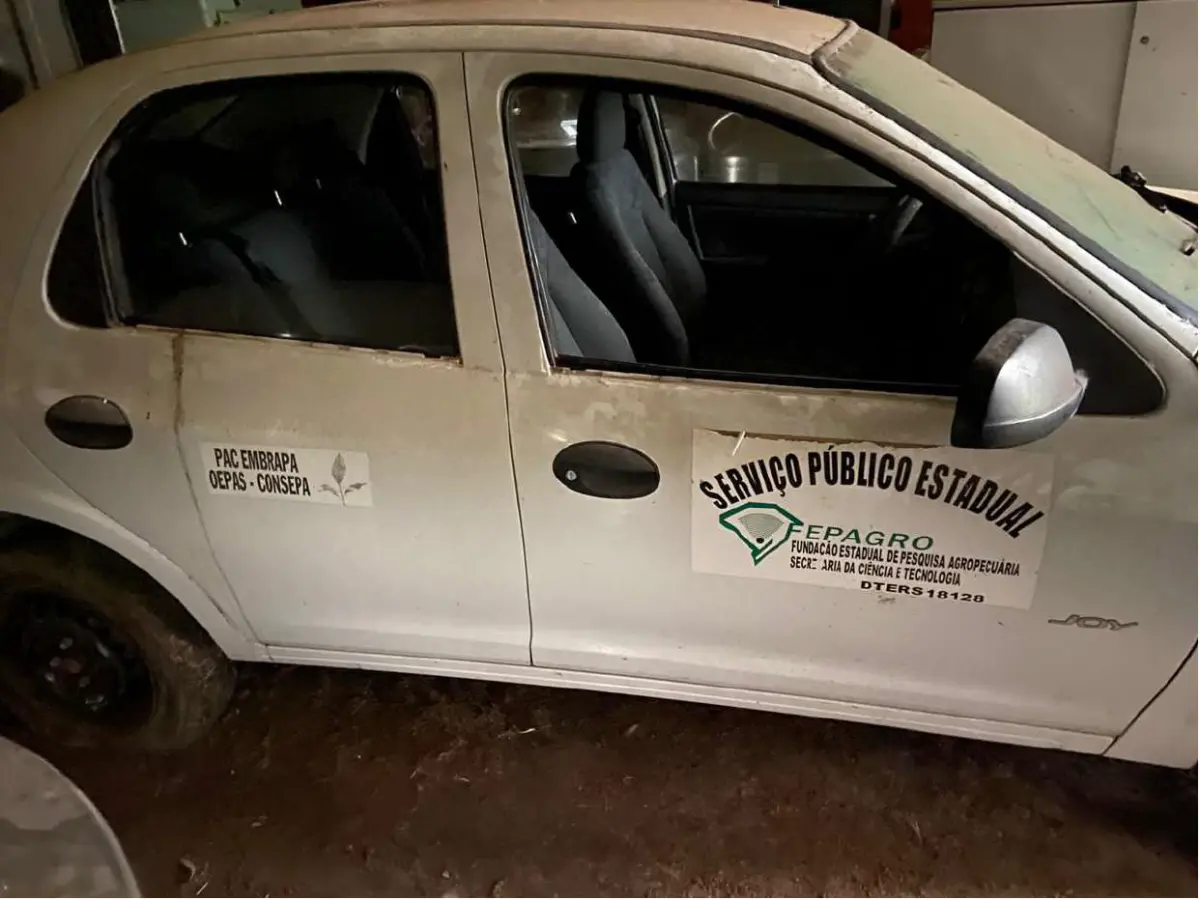LOTE 033 - GM/PRISMA JOY, placa: IQJ-4008, ano/modelo: 09/10
