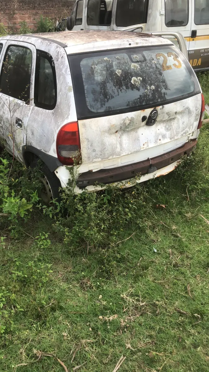 LOTE 096 - GM/CORSA GL, placa: JBM-0962, ano/modelo: 98/99