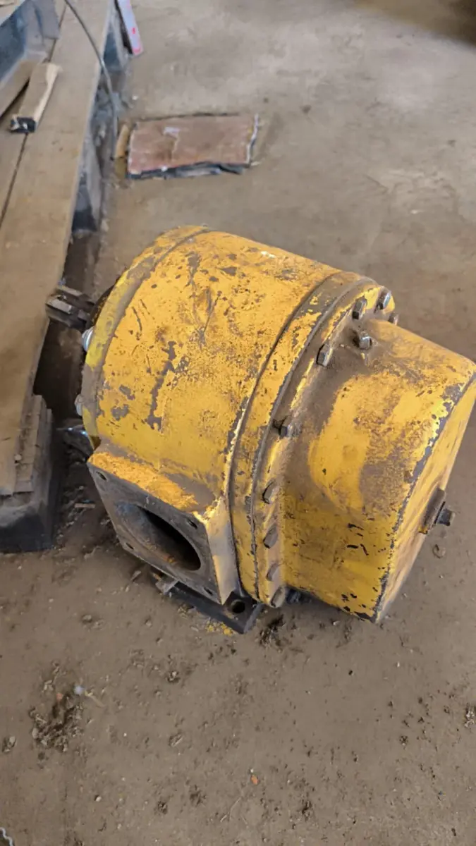 LOTE 042 - BOMBA LOBULAR 04 POLEGADAS, MEPEL.