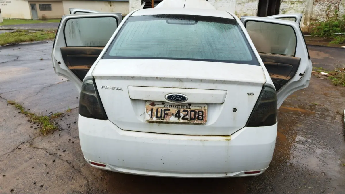 LOTE 037 - FORD/FIESTA SEDAN 1.6 FLEX, placa: IUF-4208, ano/modelo:13/13