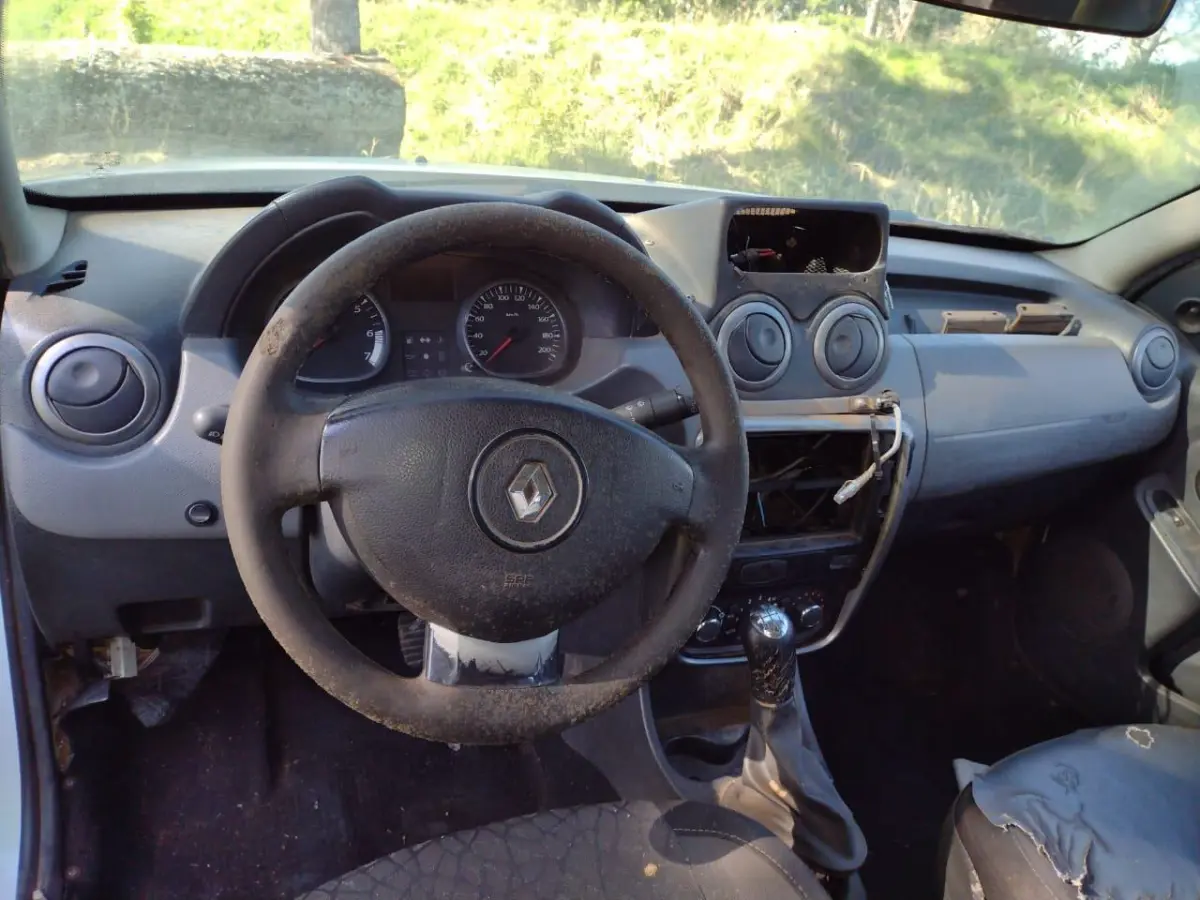 LOTE 099 - RENAULT/DUSTER 16 E 4X2, placa: IUW-6890, ano/modelo: 13/14