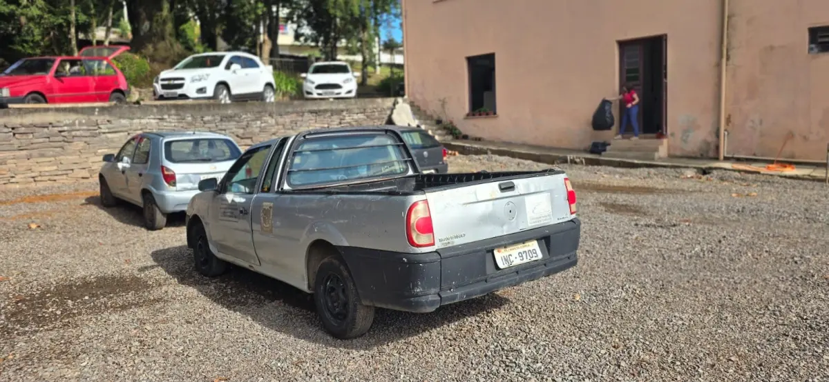 LOTE 003 - VOLKSWAGEN SAVEIRO,  2006/2006, álcool/gasolina