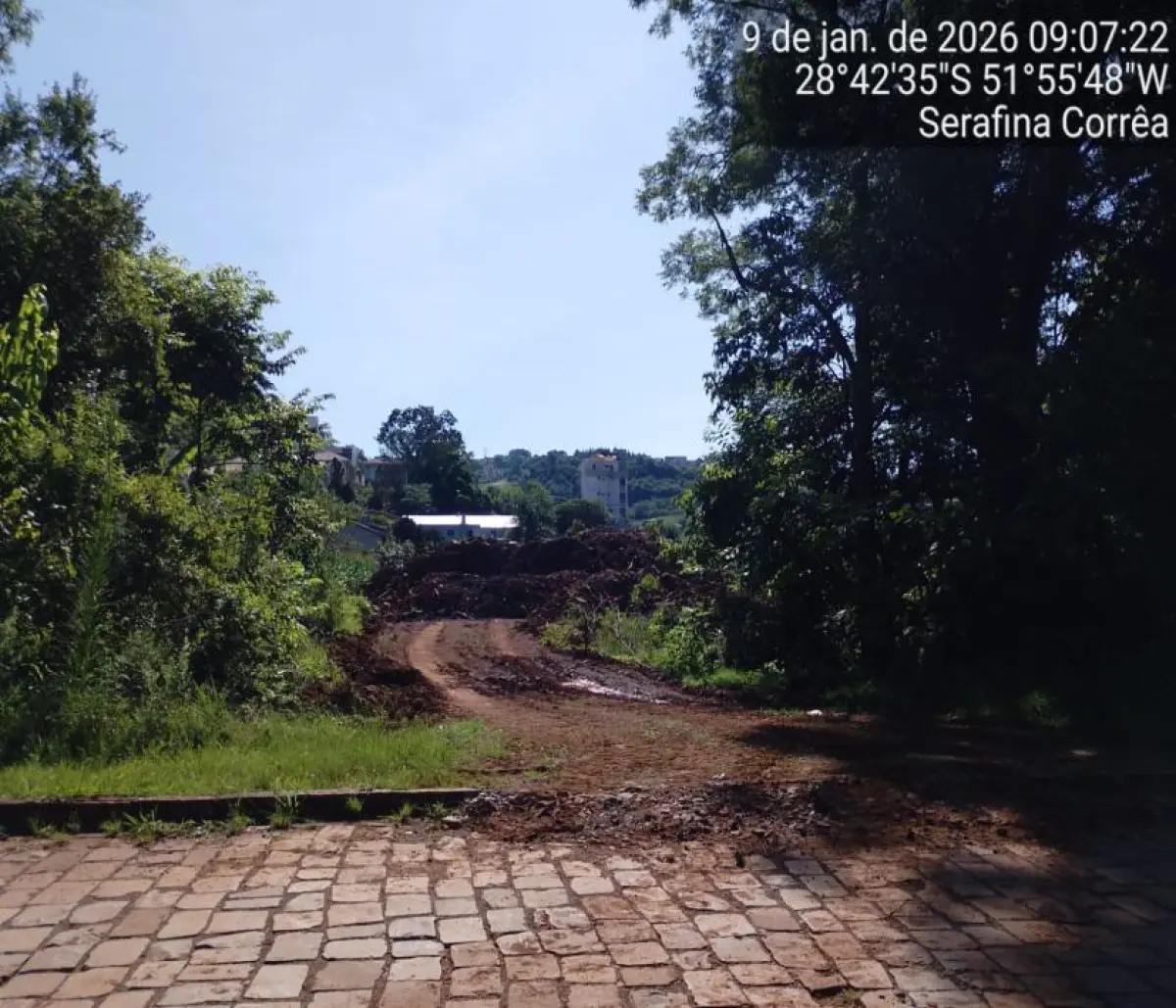 LOTE 013 - ÁREA DE TERRA URBANA sem numeração adm, com 1.427,736m²,  Serafina Corrêa/RS,, no projetado prolongamento da Av Arthur Oscar