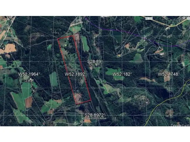 50% DE UMA FRAÇÃO DE TERRAS rURAIS COM SUPERFÍCIE DE 242.000m². Sem Benfeitorias situada no Primeiro Distrito, Interior de Arvorezinha/RS