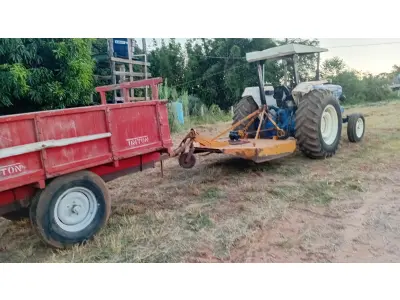 Trator Ford 5610,  Arado,  Roçadeira, Carreta agricola, Grade niveladora