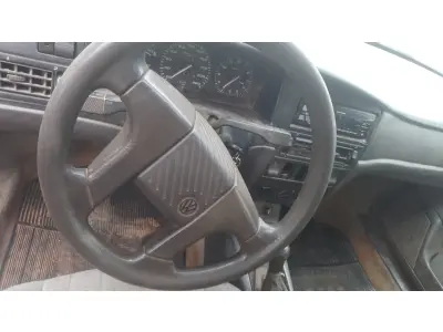 LOTE 000 - VW/Santana – Ano 1996/1996, PLACA IFE5A20 – RENAVAM 658455826 Chassi: 9BWZZZ327TPO34759, na cor CINZA, gasolina, 96 CV