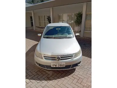 LOTE 021 - AUTOMOVEL VOLKSWAGEM GOL 1.6 POWER, ALCO/GASOL, 2009/10 E RADIO AUTOMOTIVO C/CD MPE E USB PIONNER