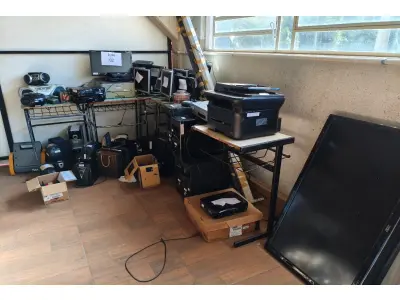 LOTE 002 - EQUIPAMENTOS DE TECNOLOGIA DA INFORMAÇÃO, MÁQUINAS E FERRAMENTAS