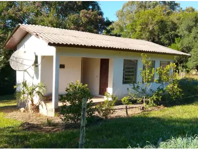 LOTE 024 - Um prédio de alvenaria (somente a Escola), medindo 49,50 m2, (Patrimônio nº sem registro), construída dentro da Matrícula nº 5.467 de propriedade de Argemiro Fernandes de Lima, na Linha Campo Bonito, denominada de Escola D. Pedro I em Arvorezinha/RS