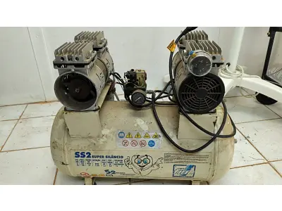 LOTE 011 - COMPRESSOR DE AR 02 CABEÇOTES