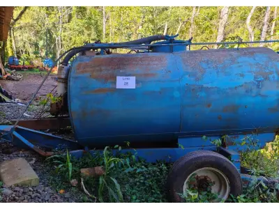 LOTE 028 - DISTRIBUIDOR DE ADUBO ORGÂNICO LIQUIDO 3.000LT.
