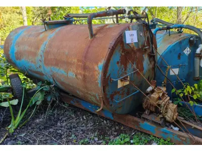 LOTE 025 - DISTRIBUIDOR DE ADUBO ORGÂNICO LIQUIDO 4.000LT