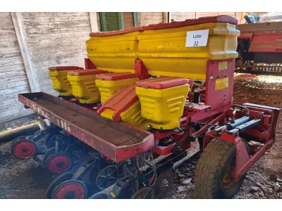 LOTE 031 - PLANTADEIRA MECANIZADA MOD. 13 N/S 078 ANO 2009
