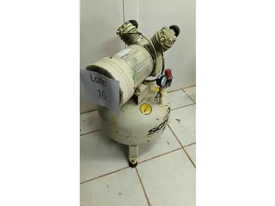 LOTE 010 - COMPRESSOR DE AR