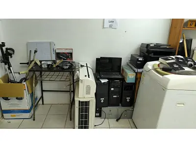 LOTE 007 - MOBILIÁRIO EM GERAL, MÁQUINAS E FERRAMENTAS