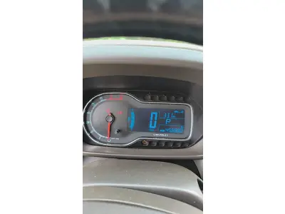 LOTE 017 - VAN CHEVROLET SPIN 1.8 ECONOFLEX AT LTZ, ALCO/GASOL, 2014/2015, 04 PORTAS, CAP. 07 PASSAGEIROS, DIRECAO HIDRAULICA, CAM. AUT., AR CONDICIONADO