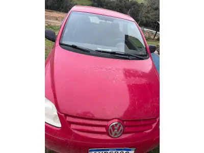 LOTE 002 - VW/FOX 1.0– Ano 2005/2006, PLACA IND0B82– RENAVAM 885246764 Chassi: 9BWKA05Z064125827, na cor vermelha, gasolina/álcool, 73 CV