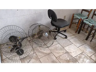 LOTE 006 - EQUIPAMENTOS DE TECNOLOGIA DA INFORMAÇÃO, MÁQUINAS, FERRAMENTAS E MOBILIÁRIO EM GERAL