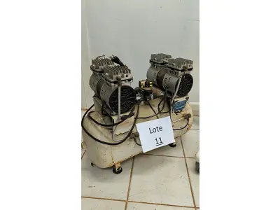 LOTE 011 - COMPRESSOR DE AR 02 CABEÇOTES