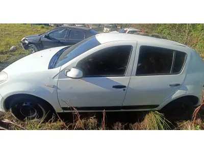 LOTE 026 - RENAULT/SANDERO EXP 16HP, placa: IUG-7E63,ano/modelo: 13/13