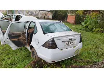 LOTE 034 - FORD/FIESTA SEDAN 1.6 FLEX, placa: IUF-4184, ano/modelo: 13/13