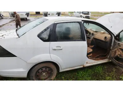 LOTE 034 - FORD/FIESTA SEDAN 1.6 FLEX, placa: IUF-4184, ano/modelo: 13/13