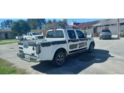 LOTE 002 - NISSAN/FRONTIER SVATK4X4, placa IVB-4682 ,ano/modelo 13/ 14