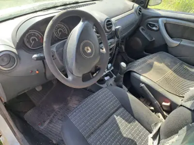 LOTE 012 - RENAULT/SANDERO EXP 16HP, placa: IUG-6915, ano/modelo: 13/13