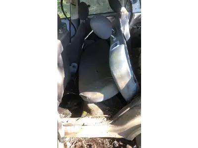 LOTE 097 - GM/CORSA SEDAN, placa: JBM-1076, ano/modelo: 03/04