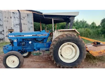 Trator Ford 5610,  Arado,  Roçadeira, Carreta agricola, Grade niveladora