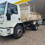 LOTE 004 - CAMINHÃO Ford Cargo 1722E, branco, 2010/2011