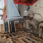 LOTE 022 - MAQUINÁRIO INDUSTRIAL, (01 caldeira tipo hibrida da marca Tenge; 02 motores externos de ar condicionado Split marca Consul e Comfree  sem a máquina interna de refrigeração;;pallets; motores de diversos tamanhos; maquinas de grande e médio porte em  ferro