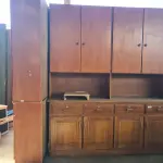 LOTE 002 - ARMÁRIOS, MESAS, BALCÕES EM MADEIRA MDF, QUADROS