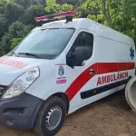 LOTE 002 - AMBULÂNCIA RENAULT MASTER 2.3 DCI, ano 2013 e modelo 2014