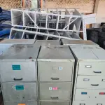 LOTE 004 - Macas e Armários de Aço
