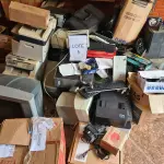 LOTE 005 - Sucata de material de informática
