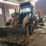LOTE 007 - RETROESCAVADEIRA  RANDON 406k, Modelo da Máquina RK406/RK406/BRD406, Peso Bruto Máximo 9394 Kg; ano 2011.
