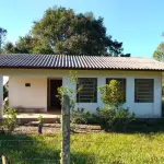 LOTE 024 - Um prédio de alvenaria (somente a Escola), medindo 49,50 m2, (Patrimônio nº sem registro), construída dentro da Matrícula nº 5.467 de propriedade de Argemiro Fernandes de Lima, na Linha Campo Bonito, denominada de Escola D. Pedro I em Arvorezinha/RS