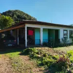 LOTE 023 - Um prédio de alvenaria (somente a Escola), medindo 117,80 m2, (Patrimônio nº 6208), localizado dentro da Matrícula nº 2210 de propriedade a área em nome de Vilson da Silva, na Linha Posse Aruz, também denominado o local de Linha Torres Gonçalves, denominada de Escola Professor Agnelo Ferreira dos Santos em Arvorezinha/RS