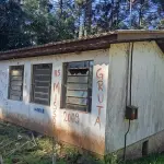 LOTE 027 - Um prédio de alvenaria (somente a Escola) medindo 45 m2, (Patrimônio nº 5826), na Linha Sexta Gruta, denominada de Escola Nossa Senhora de Lurdes em Arvorezinha/RS